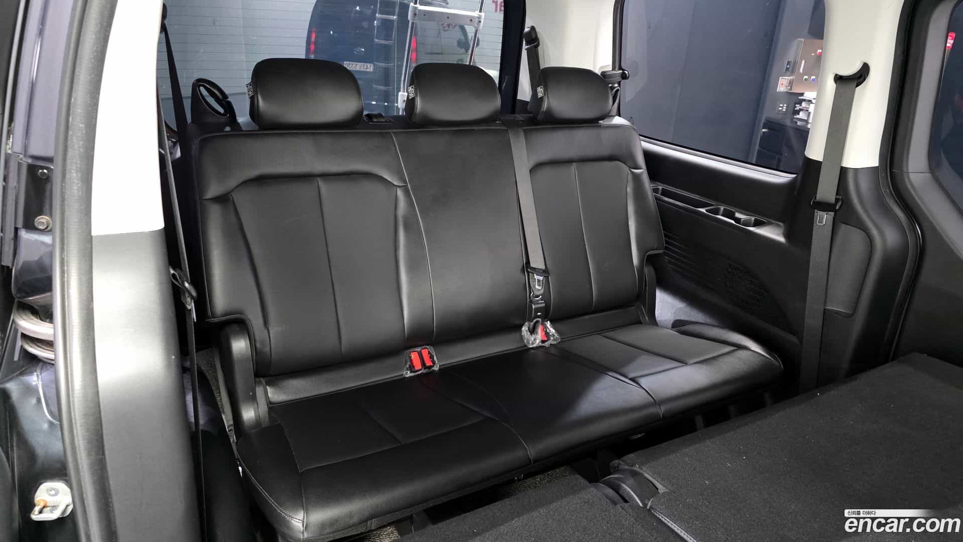 Staria Hyundai 2021.4-OPTION-017