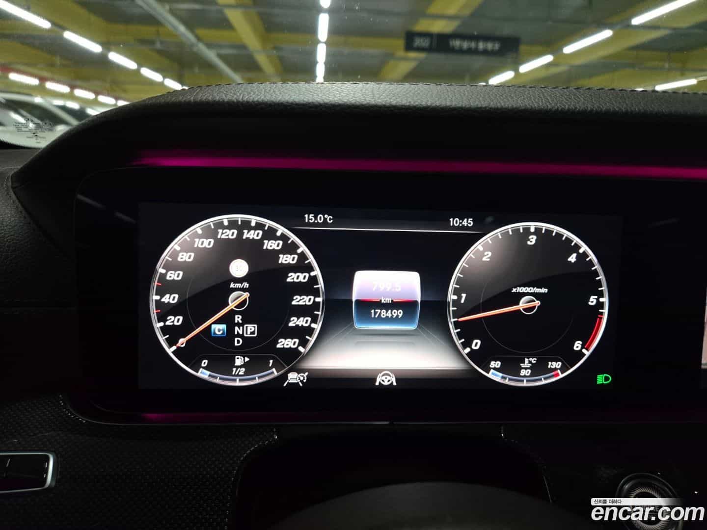 CLS-Class Mercedes-Benz 2018.10-INNER-008