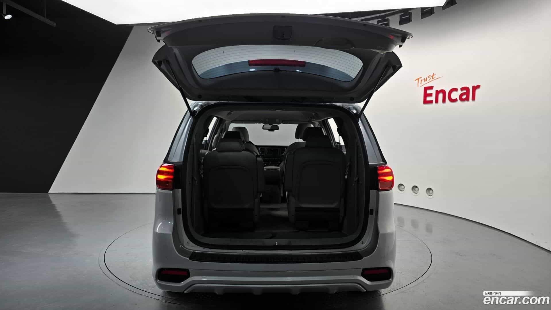 Canival Kia 2018.6-OPTION-024