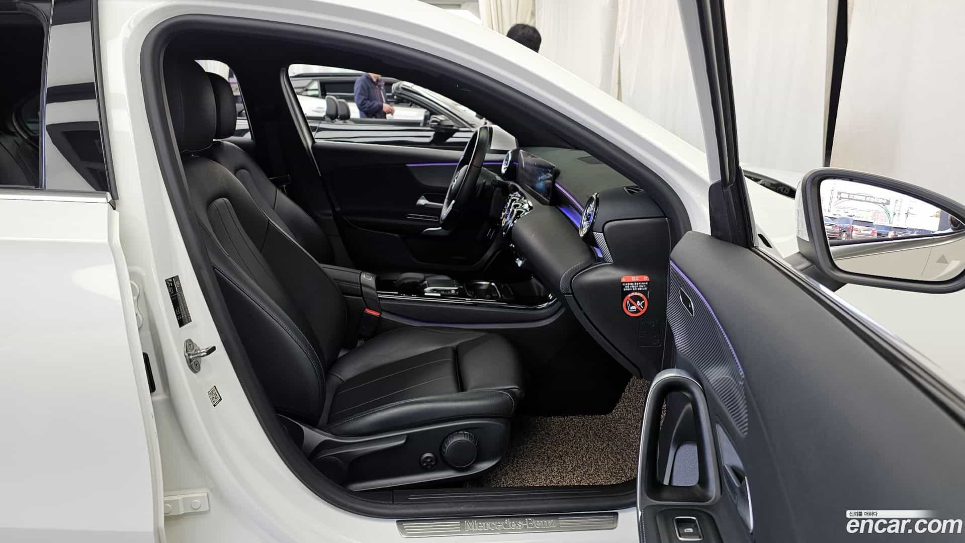 A-Class Mercedes-Benz 2021.3-OPTION-015