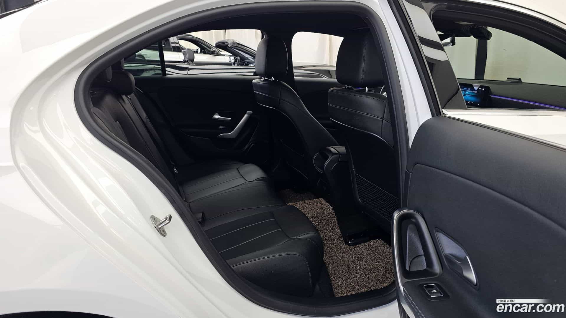 A-Class Mercedes-Benz 2021.3-OPTION-016