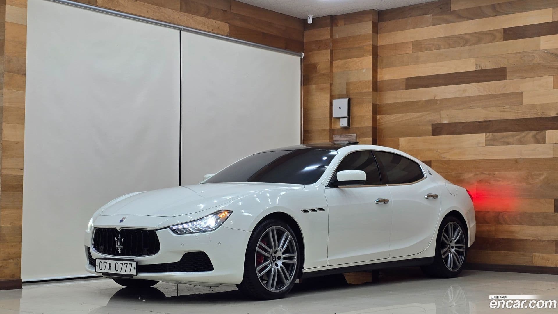 Main__Slider__Photo:Ghibli Maserati 2015.9-0