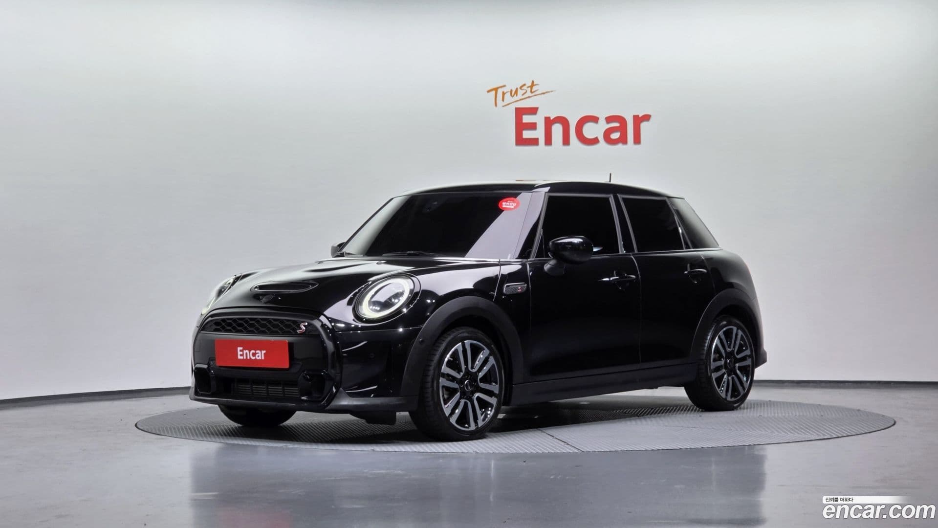 Main__Slider__Photo:Cooper Mini 2024.3-0