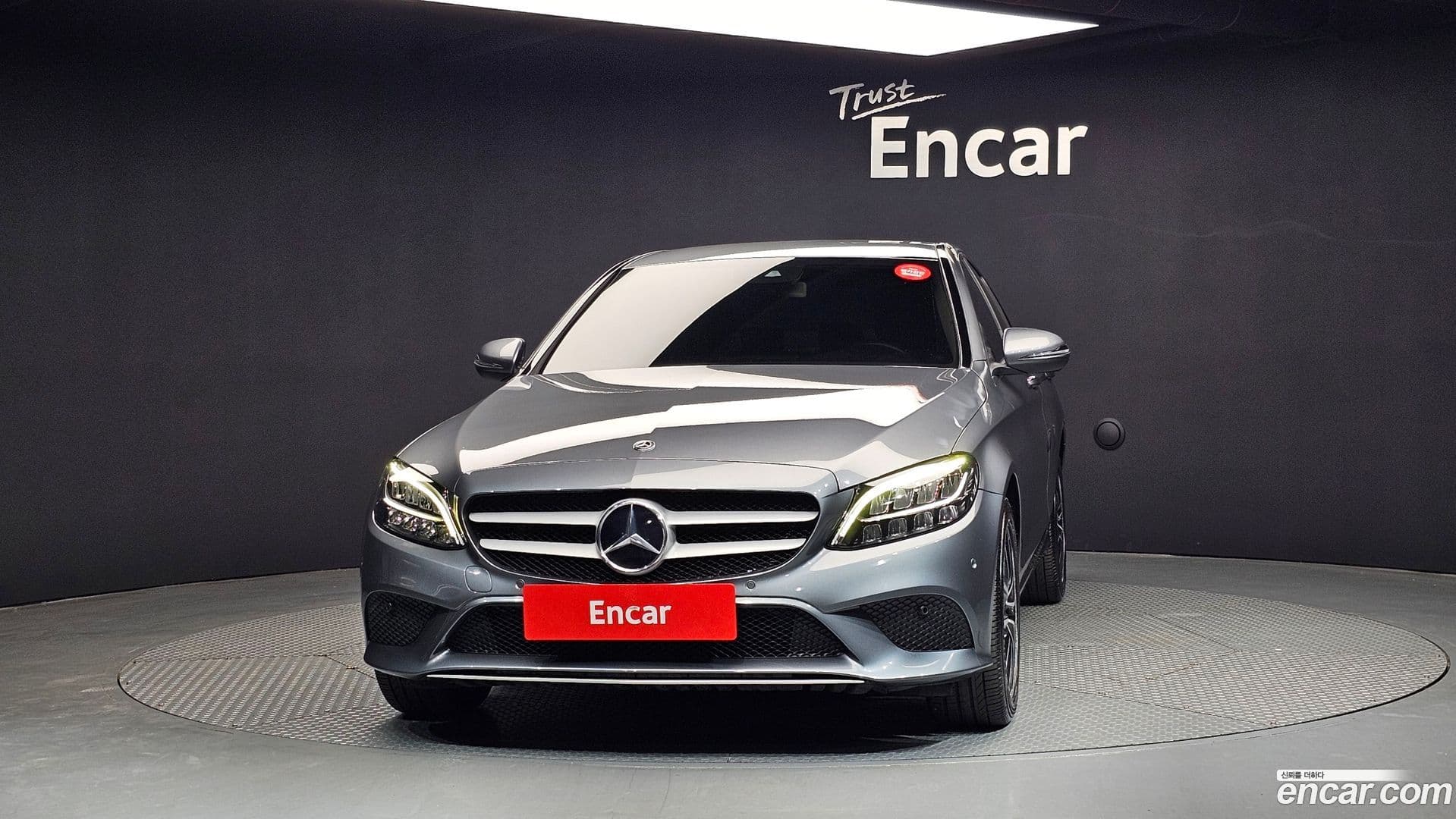 Main__Slider__Photo:C-Class Mercedes-Benz 2019.9-0
