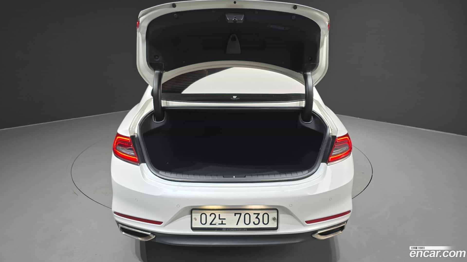 Grandeur Hyundai 2018.5-OPTION-024