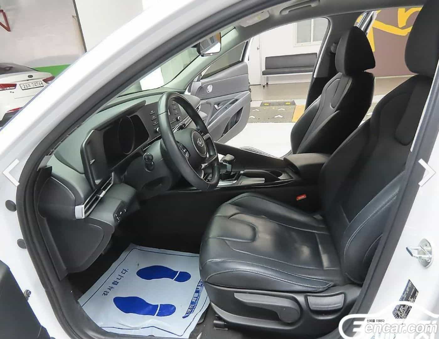 AVANTE Hyundai 2021.11-OPTION-018