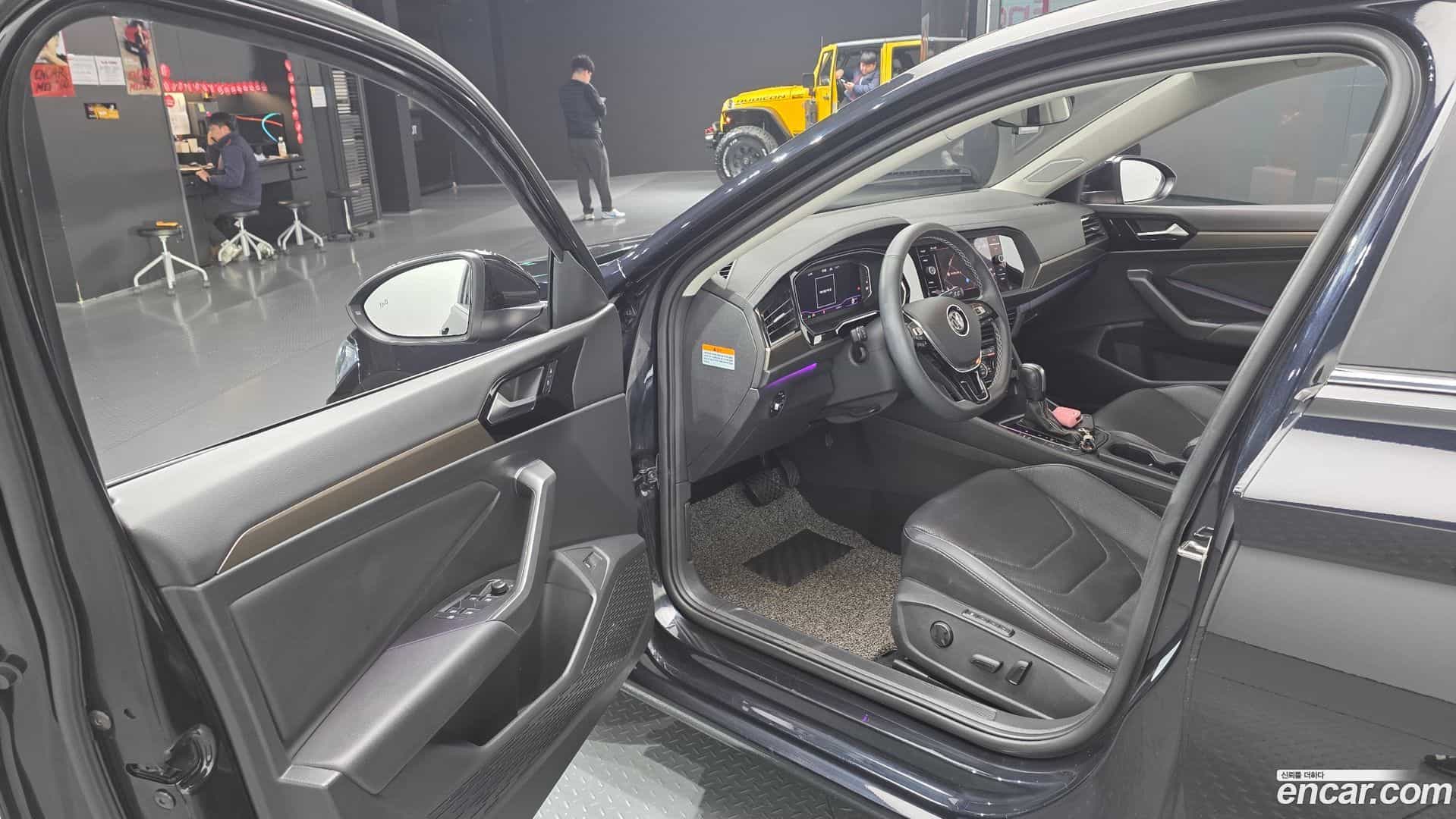Jetta Volkswagen 2021.11-OPTION-015