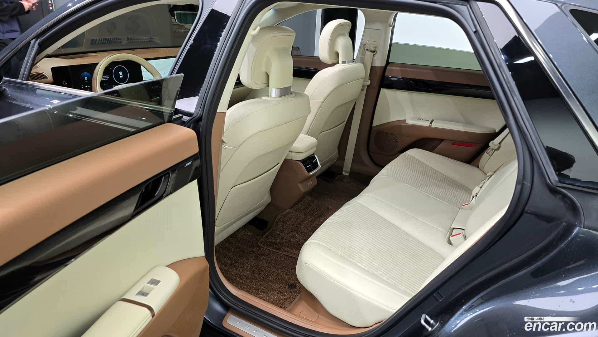 Grandeur Hyundai 2023.0-OPTION-015