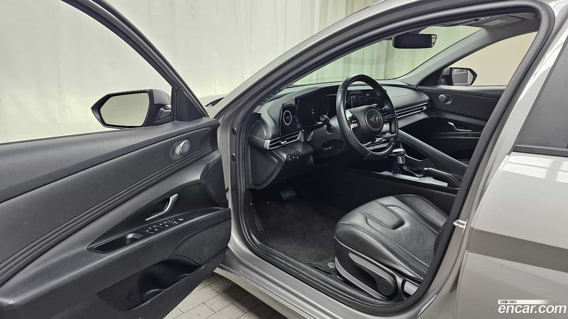AVANTE Hyundai 2020.6-INNER-010
