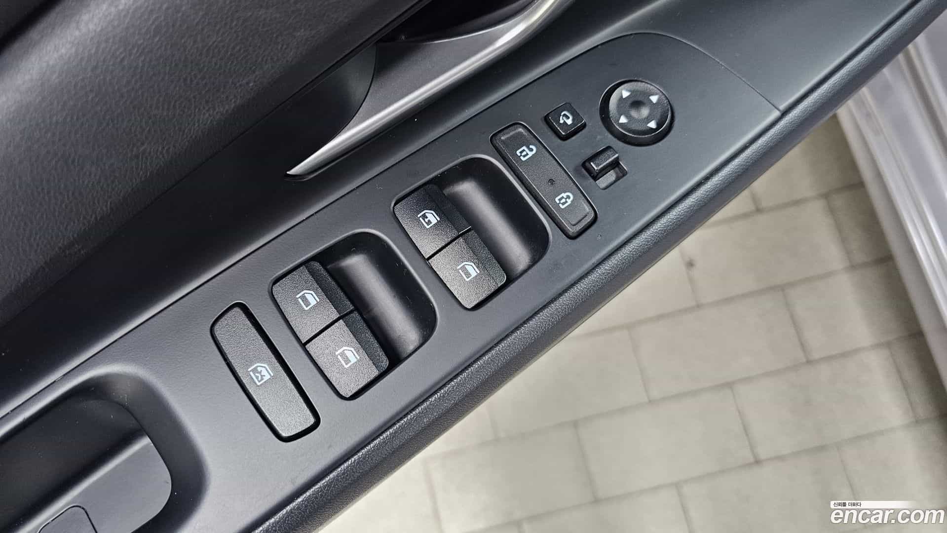 AVANTE Hyundai 2020.6-OPTION-018