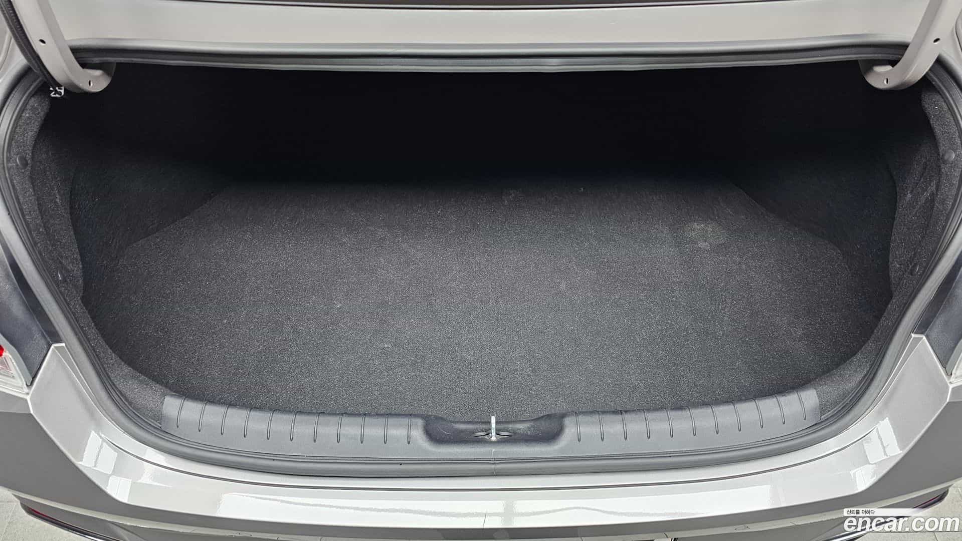 AVANTE Hyundai 2020.6-OPTION-024