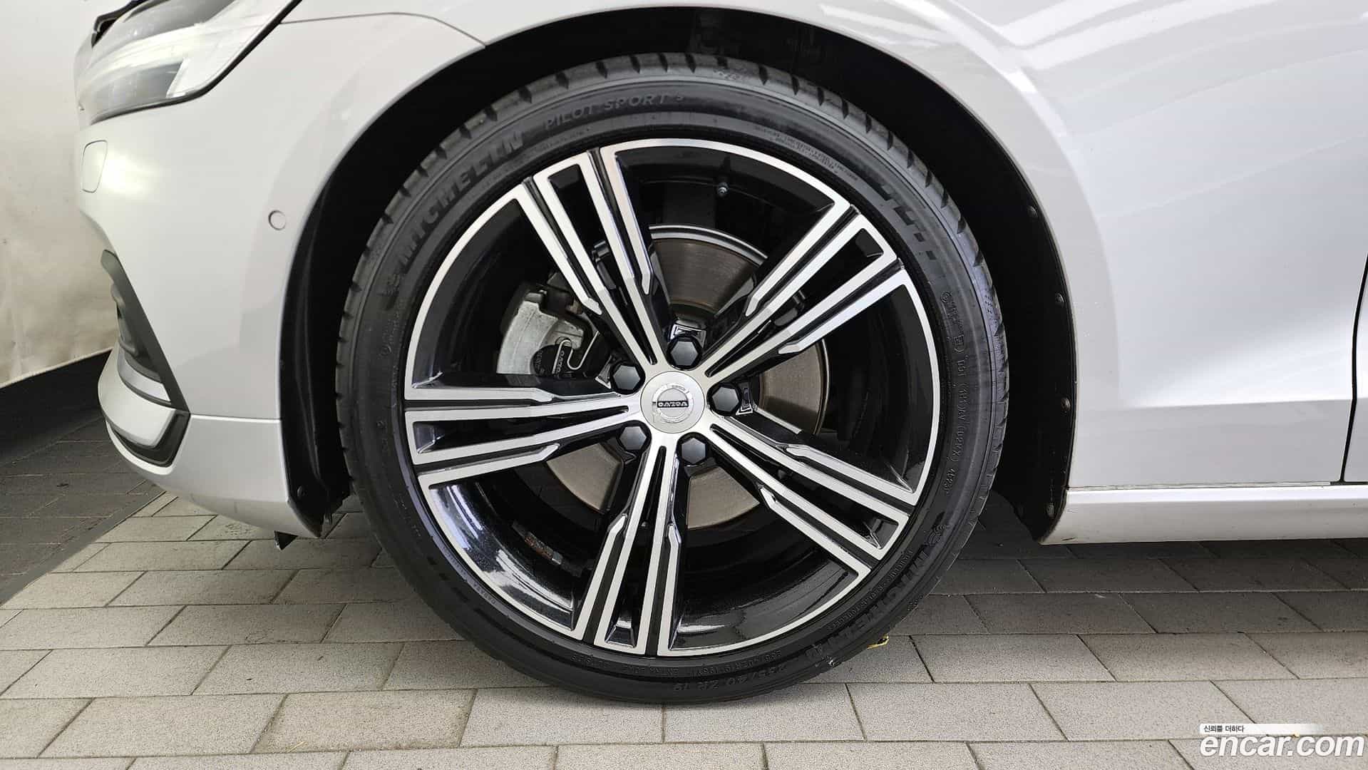 S60 Volvo 2020.3-OUTER-005