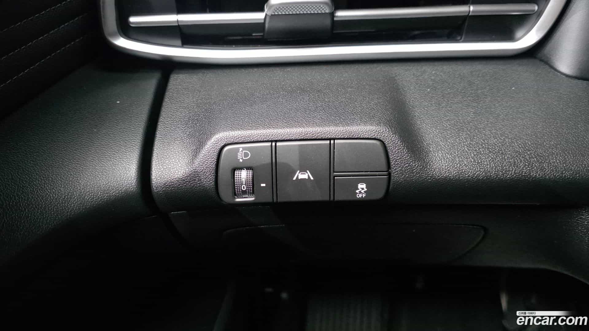 AVANTE Hyundai 2021.0-OPTION-020