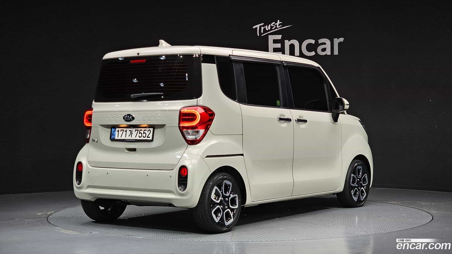 RAY Kia 2021.4-OUTER-002