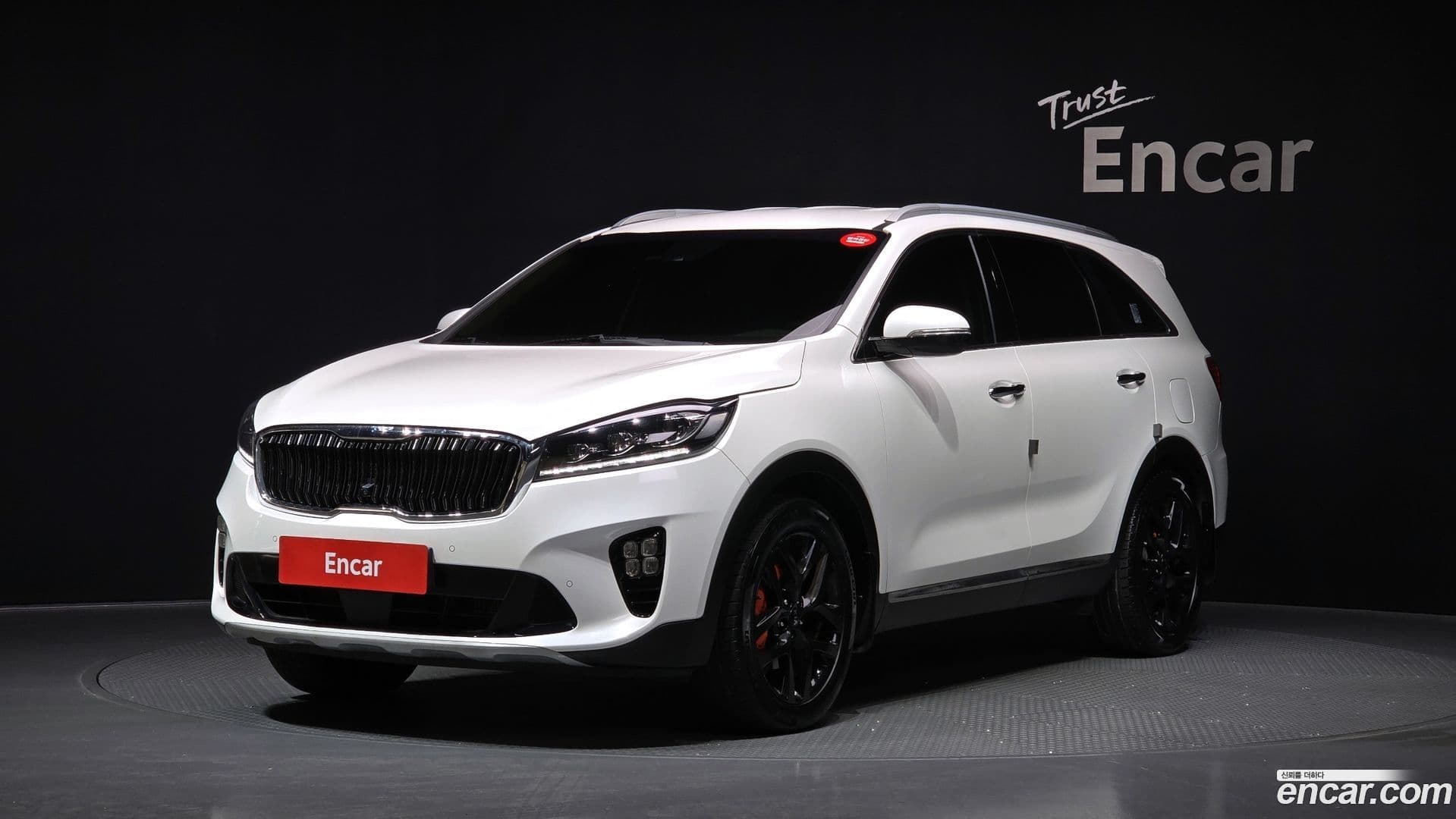 Main__Slider__Photo:Sorento Kia 2019.8-0