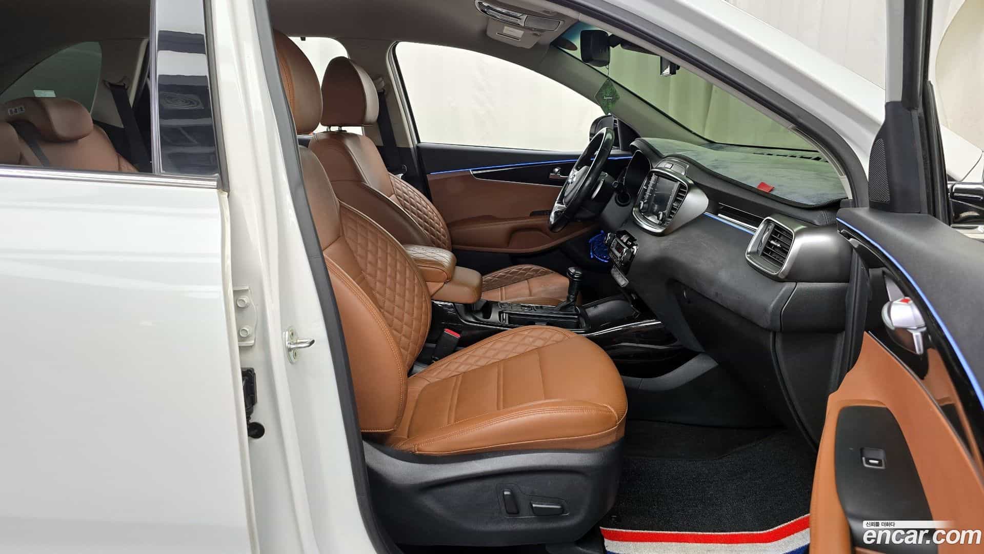 Sorento Kia 2019.8-OPTION-015