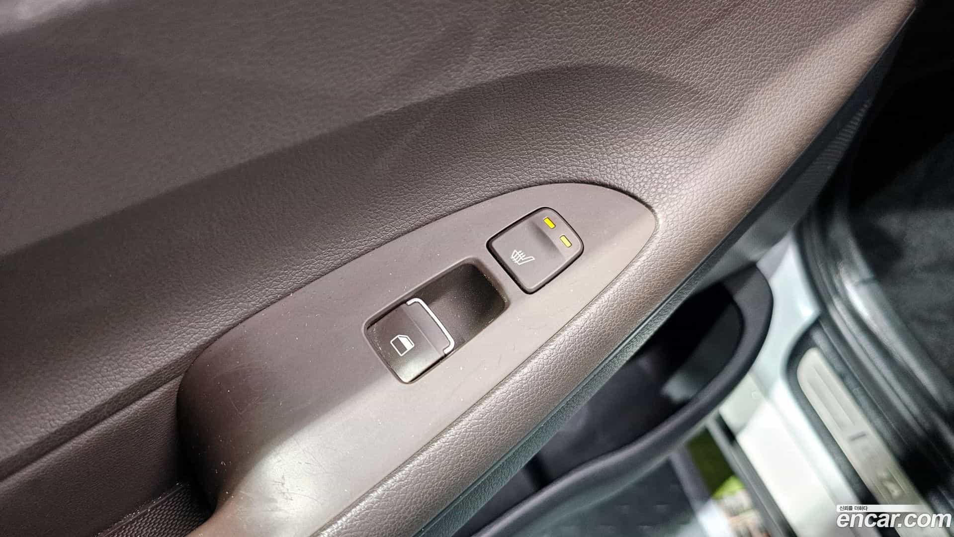 Grandeur Hyundai 2017.0-OPTION-023
