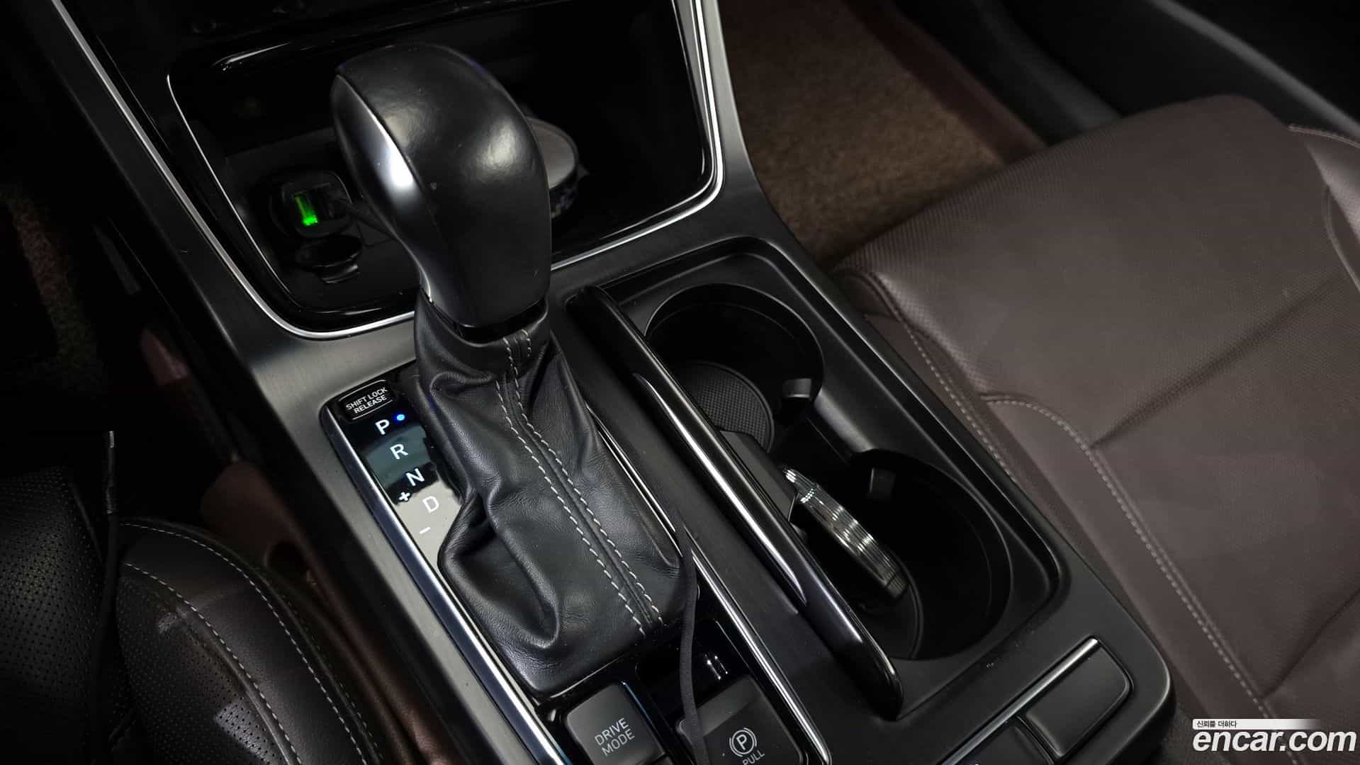 Grandeur Hyundai 2017.5-INNER-009