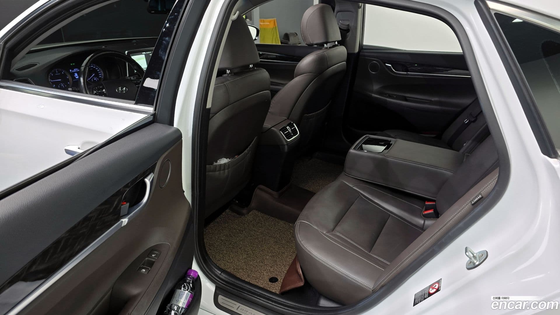 Main__Slider__Photo:Grandeur Hyundai 2017.5-10
