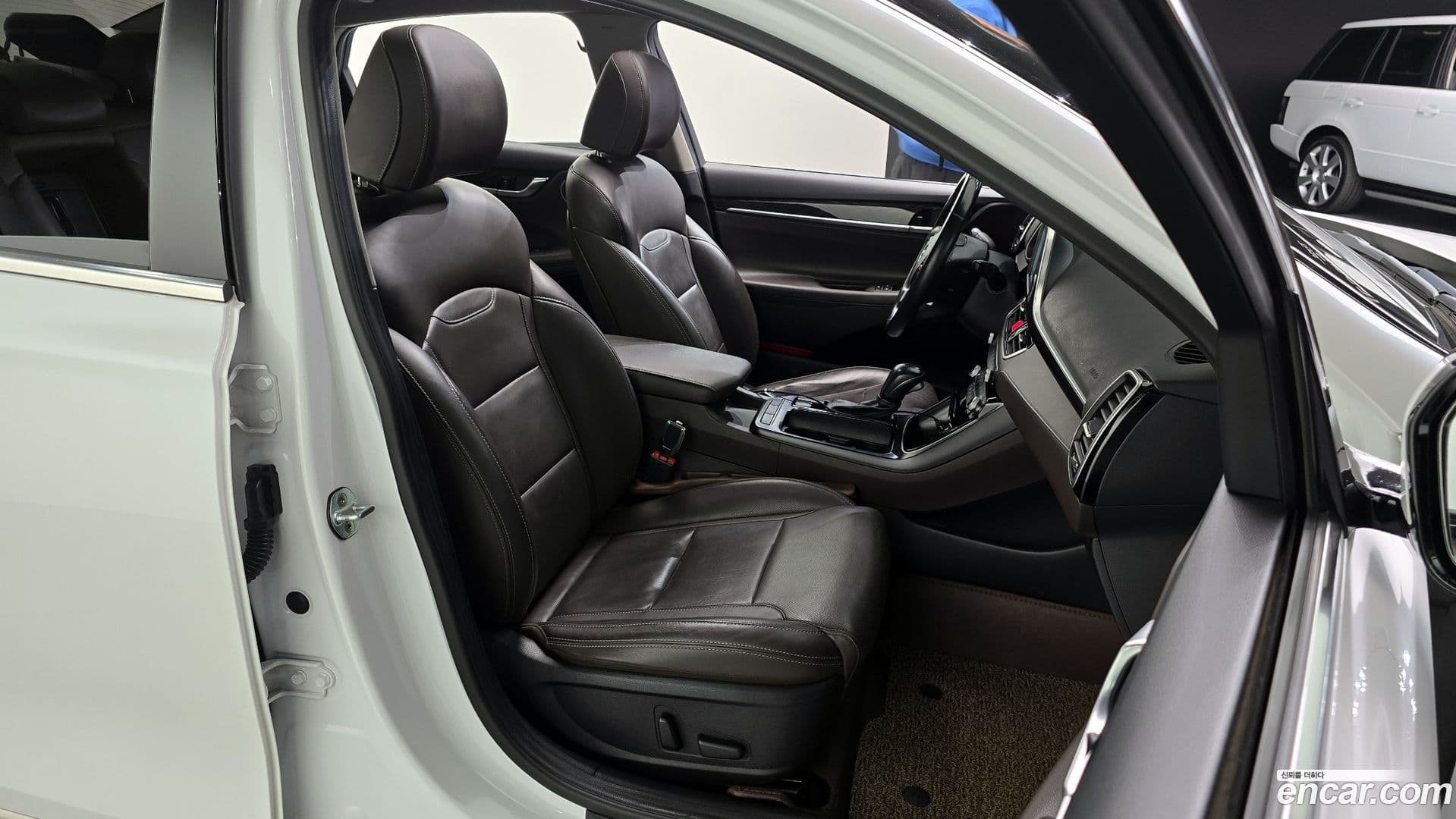 Main__Slider__Photo:Grandeur Hyundai 2017.5-11