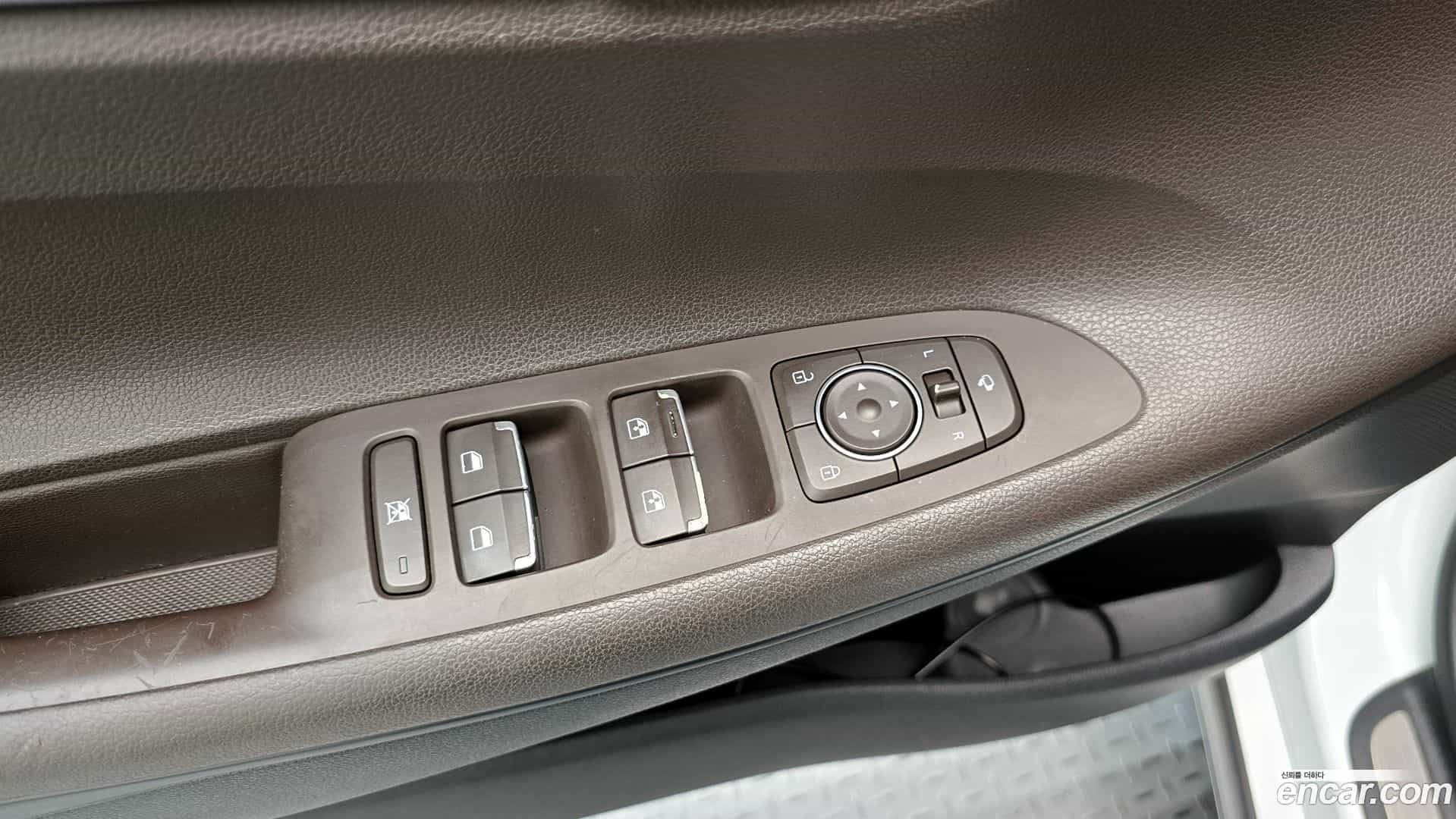 Grandeur Hyundai 2017.5-OPTION-018