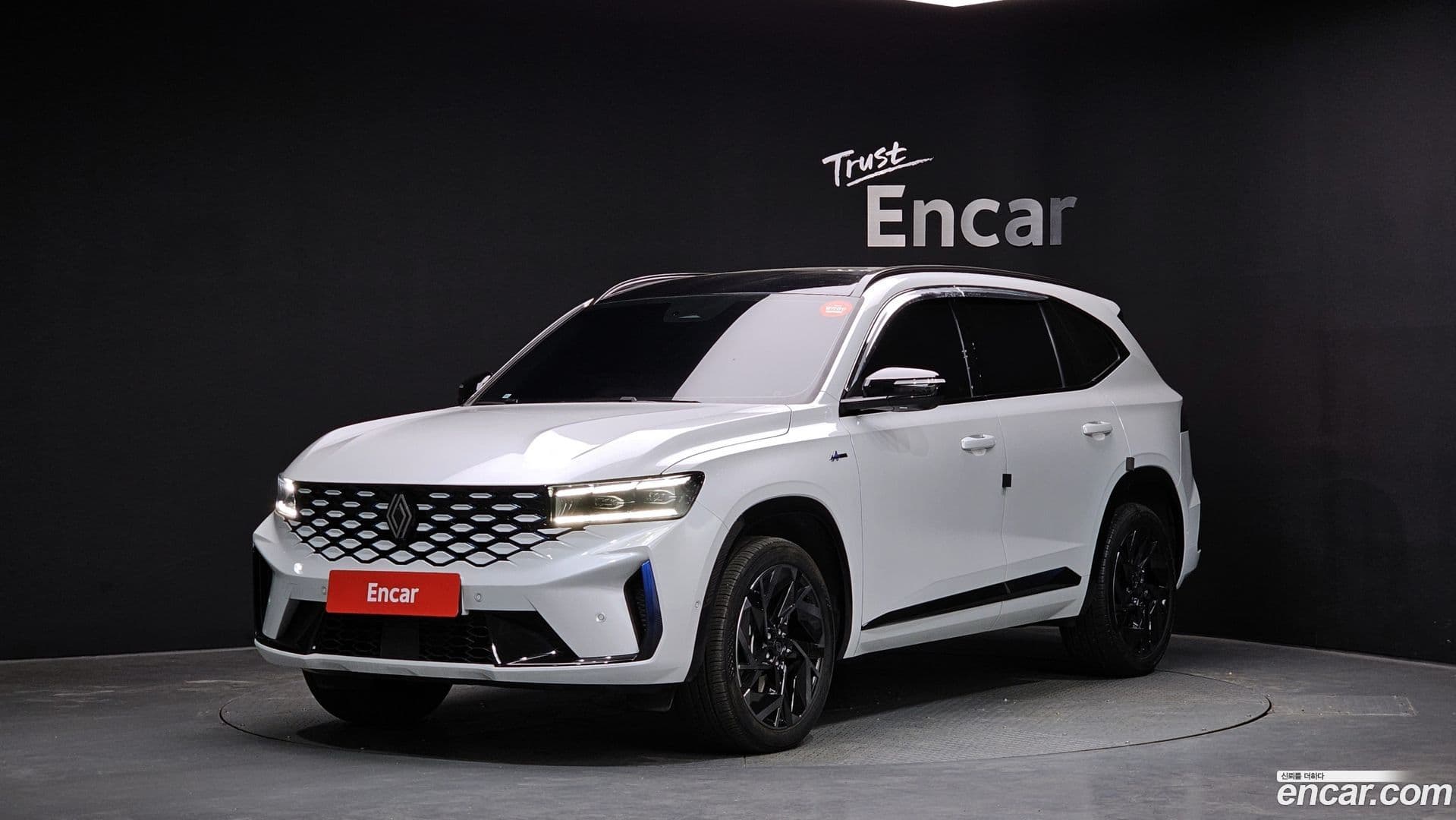 Main__Slider__Photo:Grand Koleos Renault Korea 2024.10-0