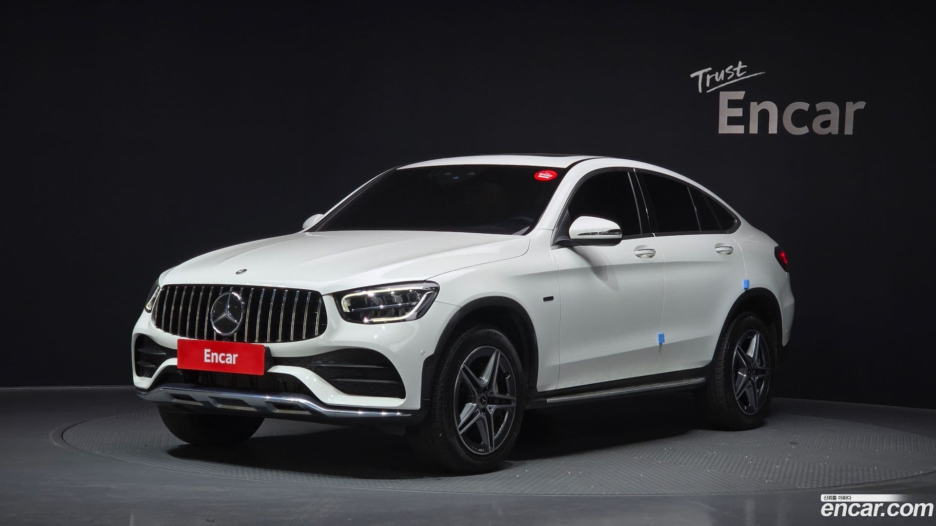 Main__Slider__Photo:GLC-Class Mercedes-Benz 2021.2-0