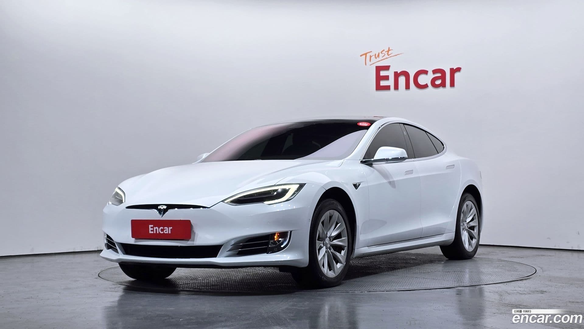 Main__Slider__Photo:Model S Tesla 2020.10-0