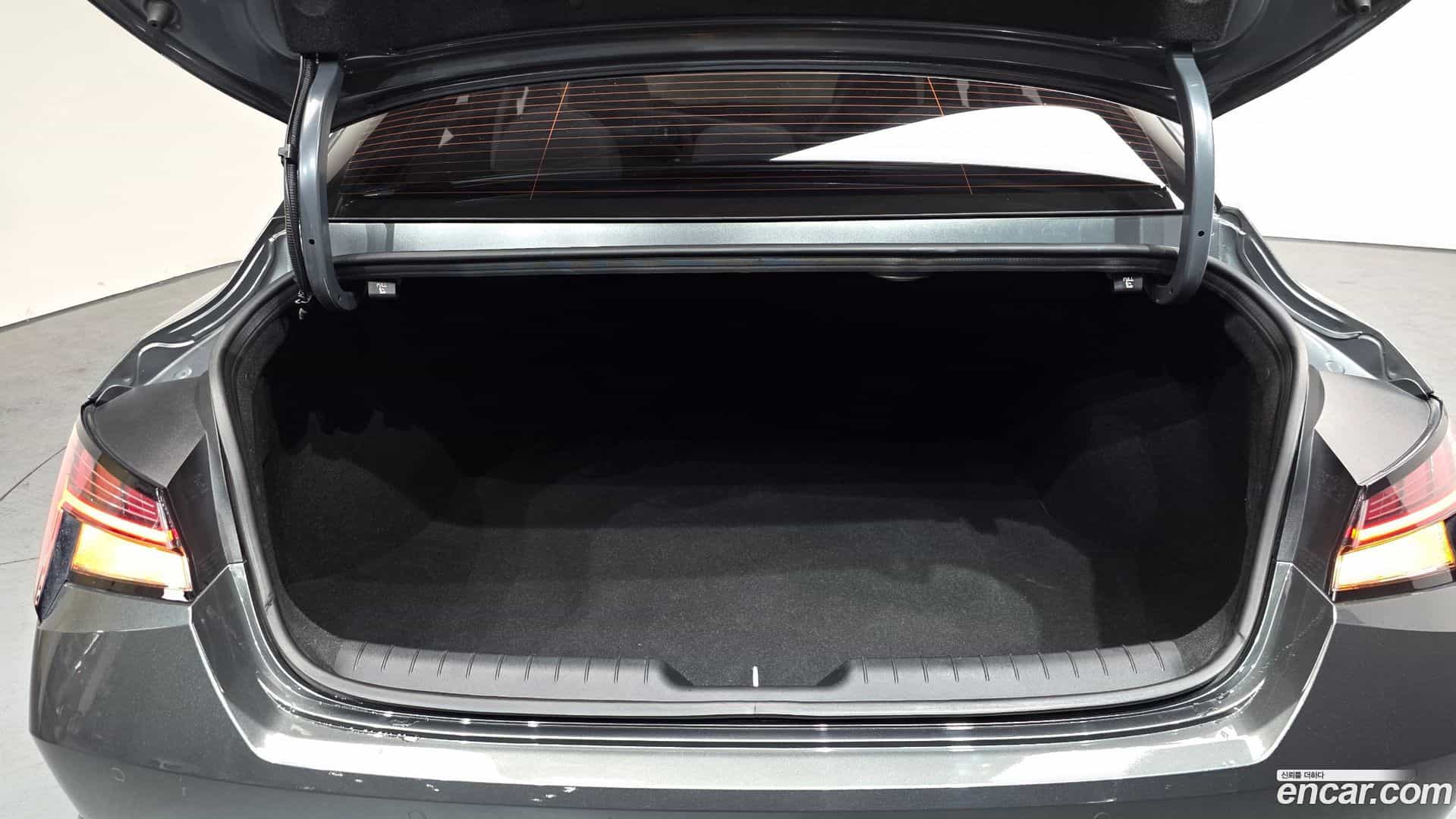 AVANTE Hyundai 2020.9-OPTION-024