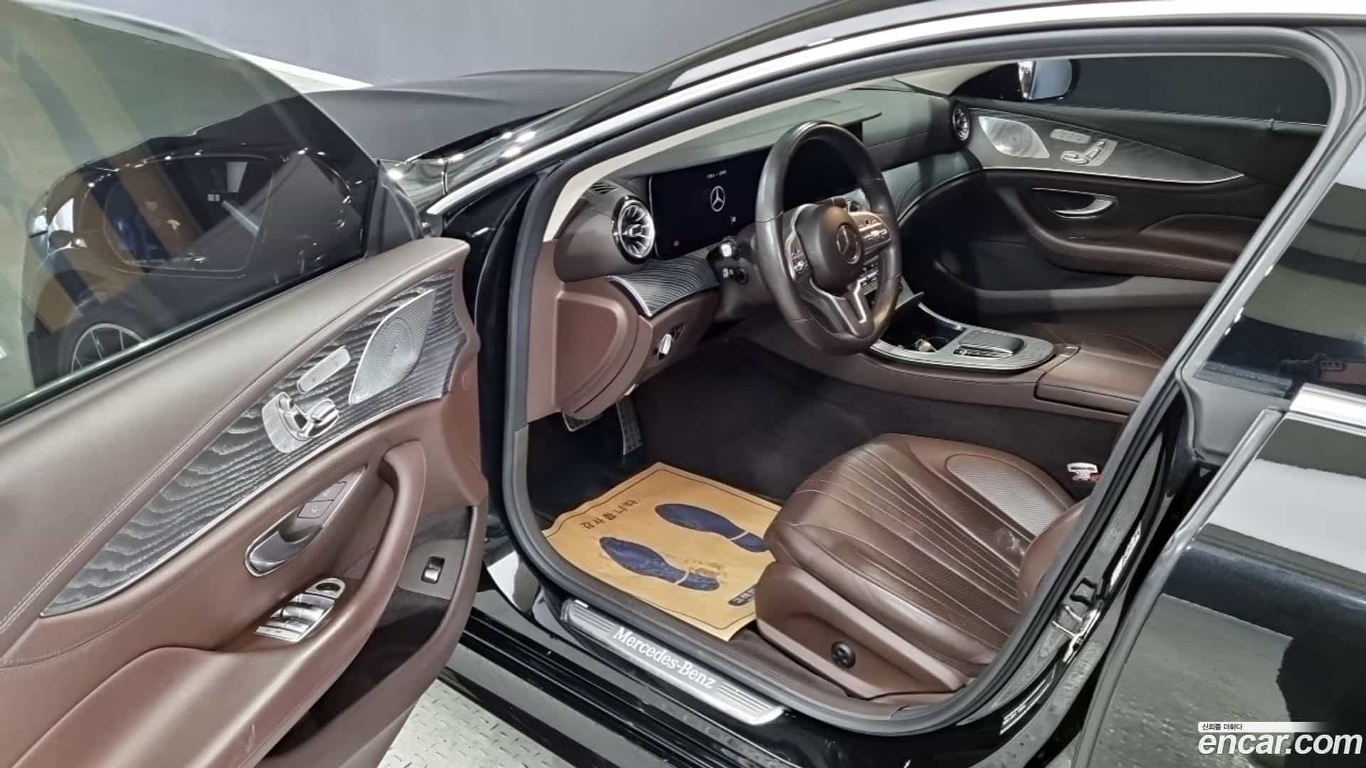 CLS-Class Mercedes-Benz 2021.0-INNER-007