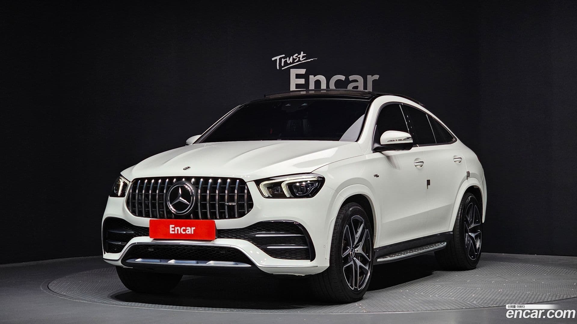 Main__Slider__Photo:GLE-Class Mercedes-Benz 2022.2-0