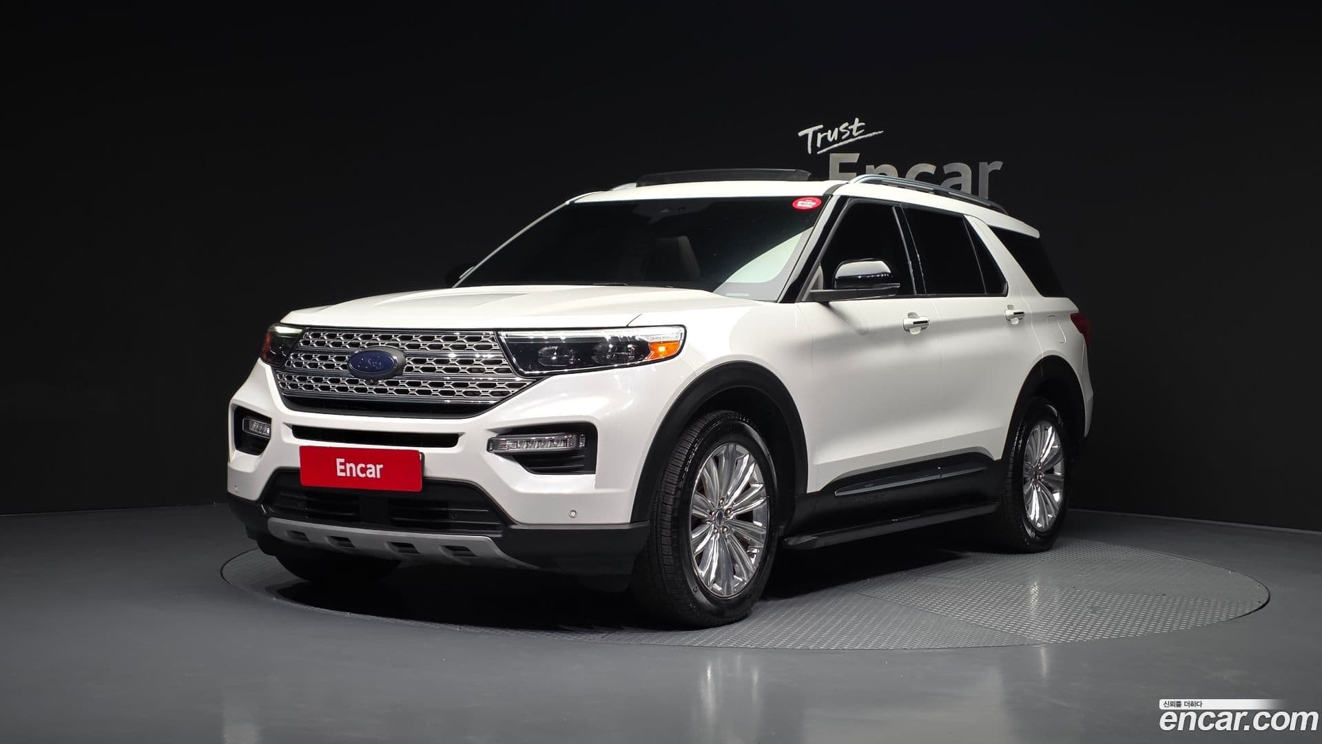 Main__Slider__Photo:Explorer Ford 2021.4-0