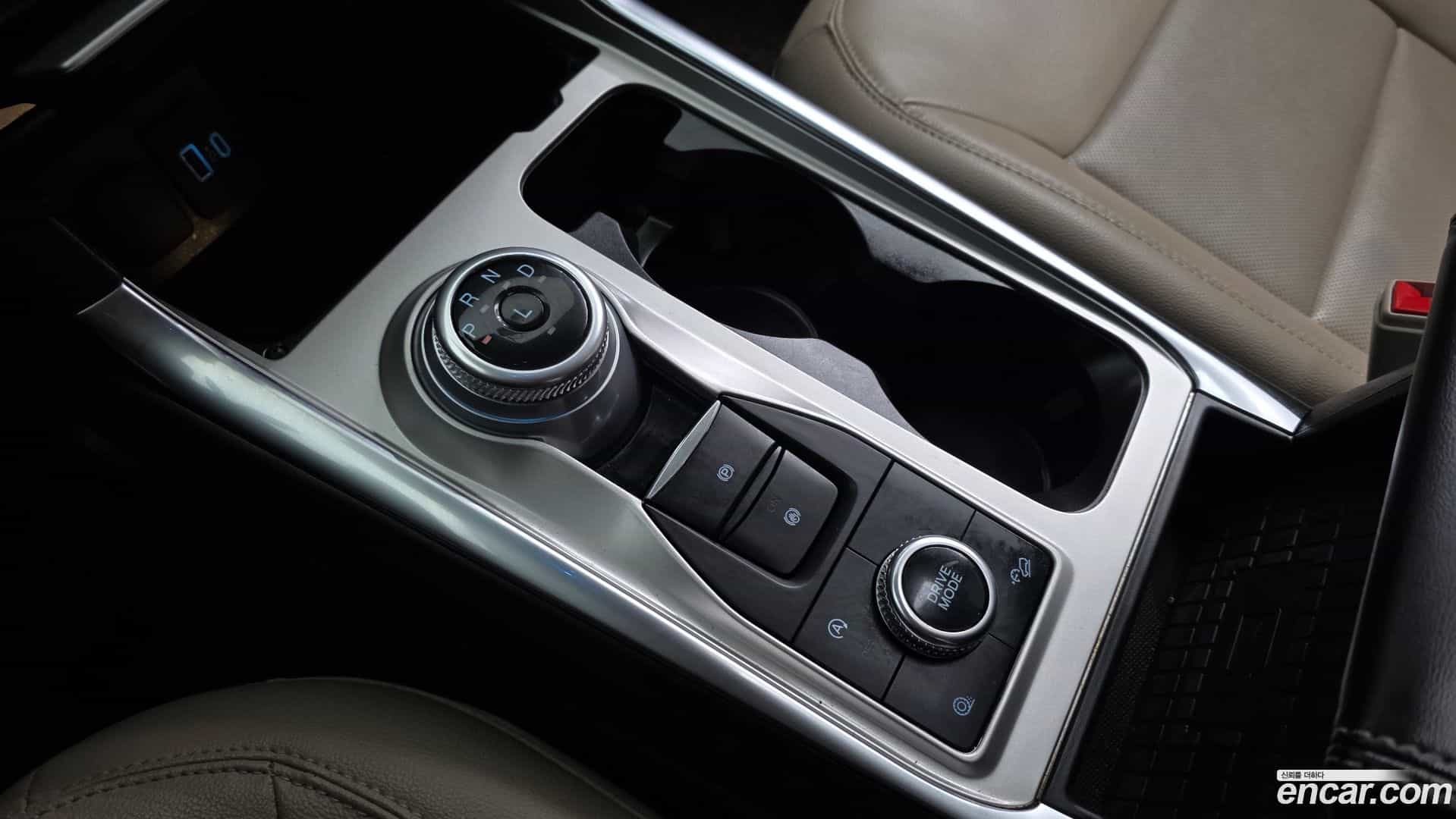 Explorer Ford 2021.4-INNER-009