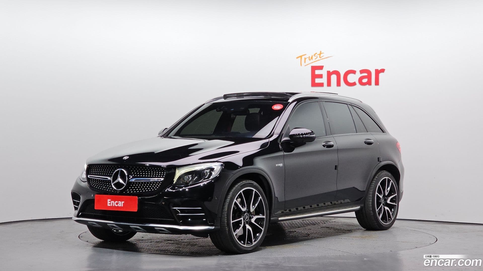 Main__Slider__Photo:GLC-Class Mercedes-Benz 2019.10-0