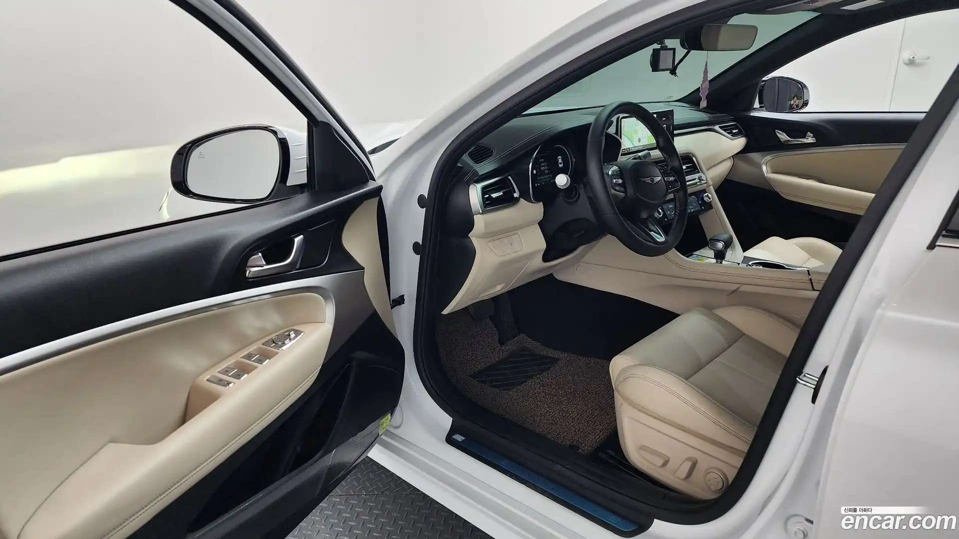 G70 Genesis 2024.6-INNER-010