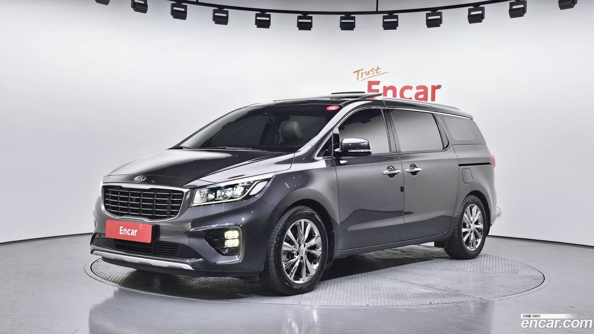 Main__Slider__Photo:Canival Kia 2020.4-0
