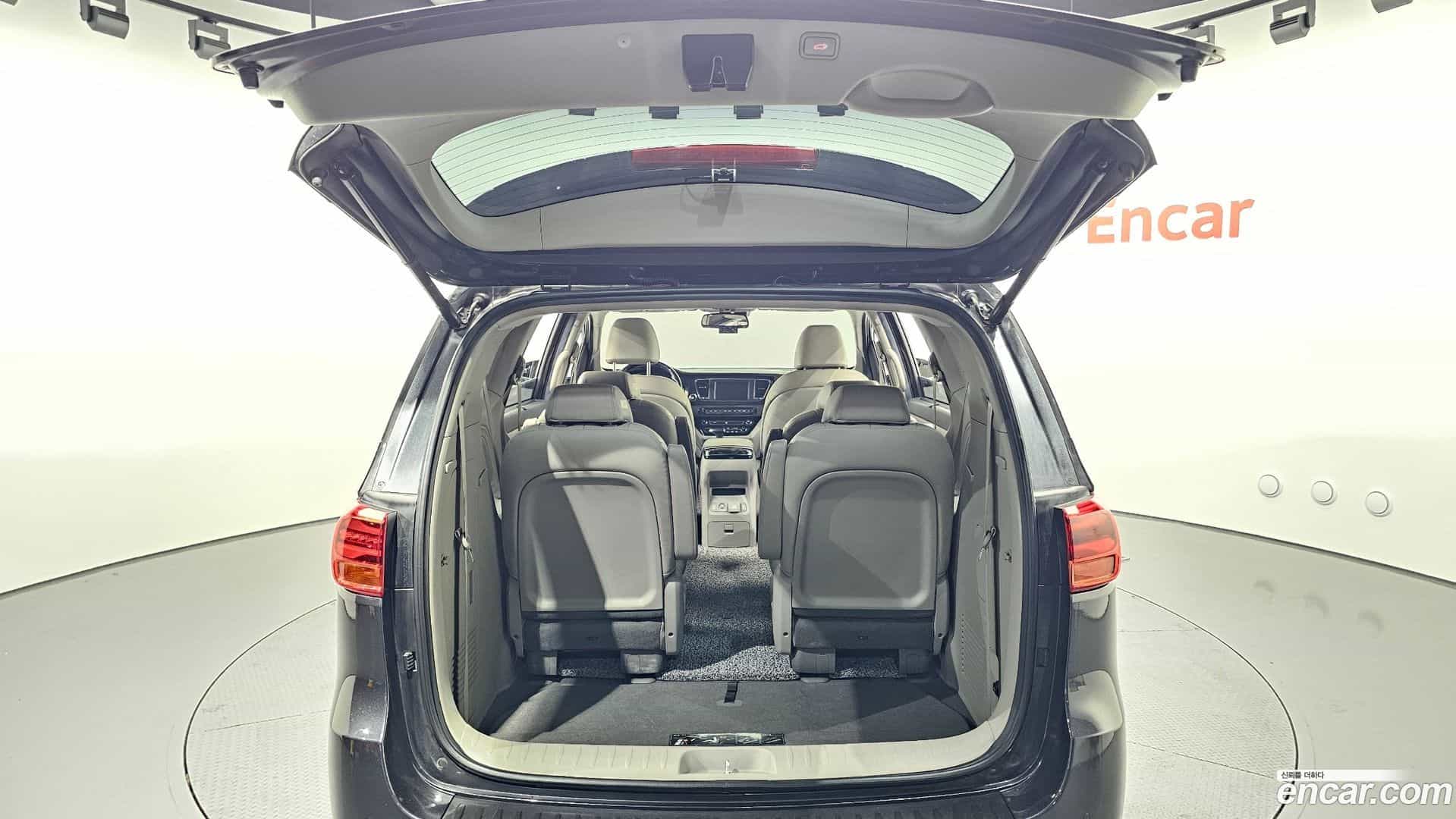 Canival Kia 2020.4-OPTION-024