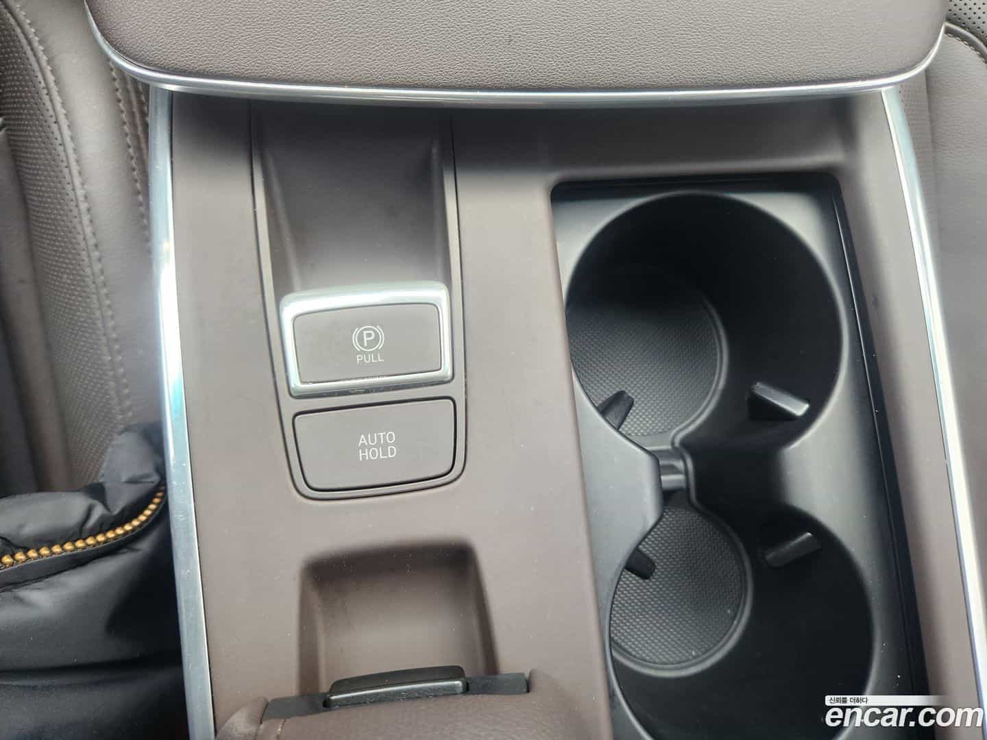 Grandeur Hyundai 2020.4-OPTION-016
