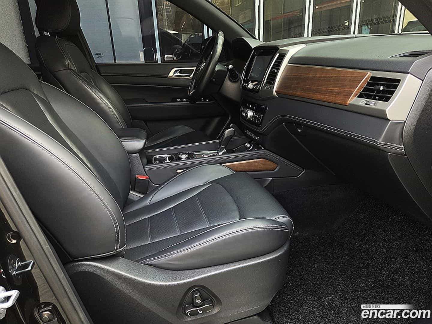 Rexton KG Mobility 2017.5-INNER-009
