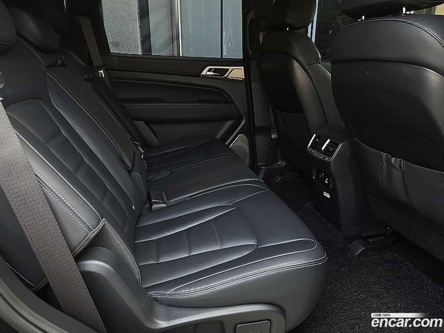 Rexton KG Mobility 2017.5-INNER-010