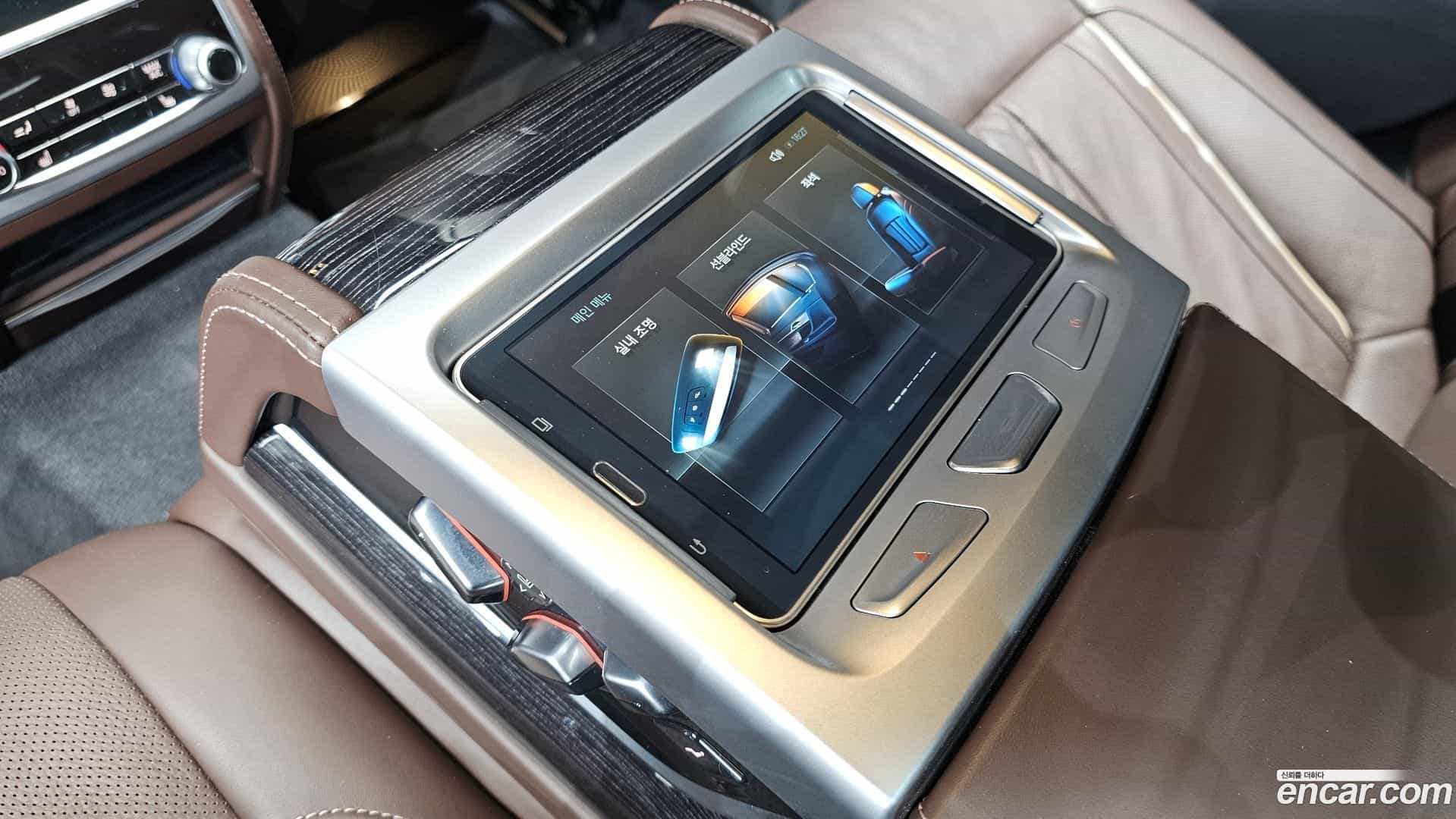 7-Series BMW 2018.1-OPTION-022