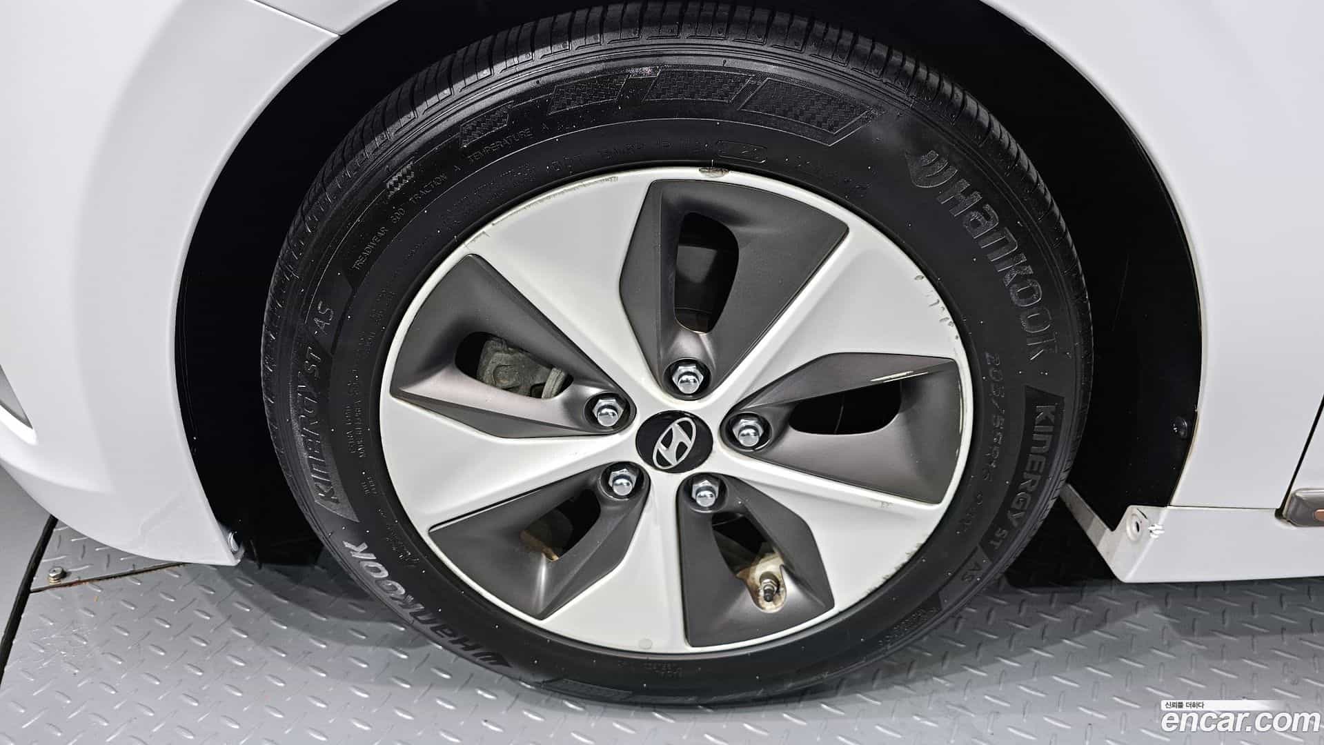 Ioniq Hyundai 2018.0-OUTER-005