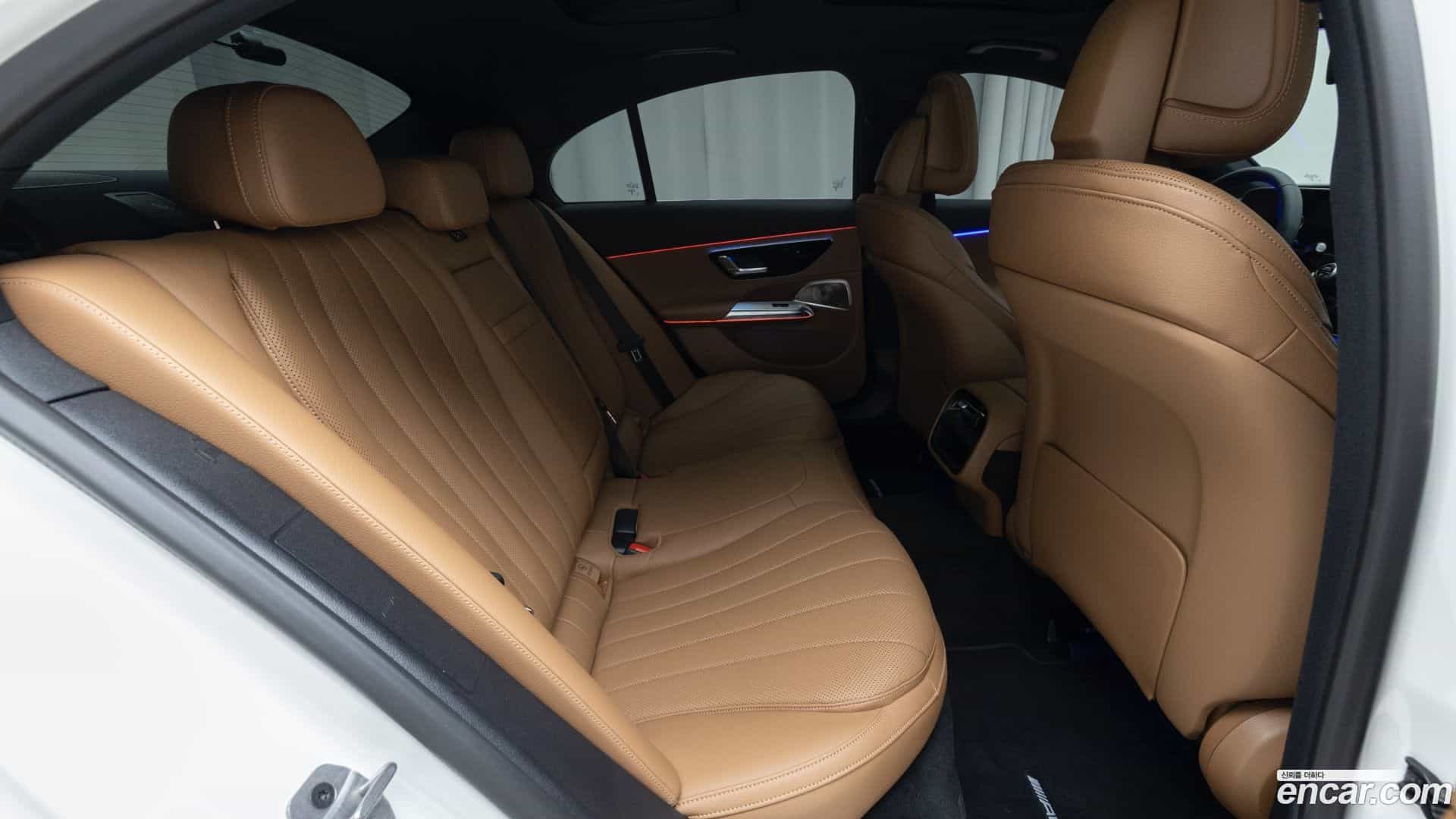 E-Class Mercedes-Benz 2025.11-OPTION-016
