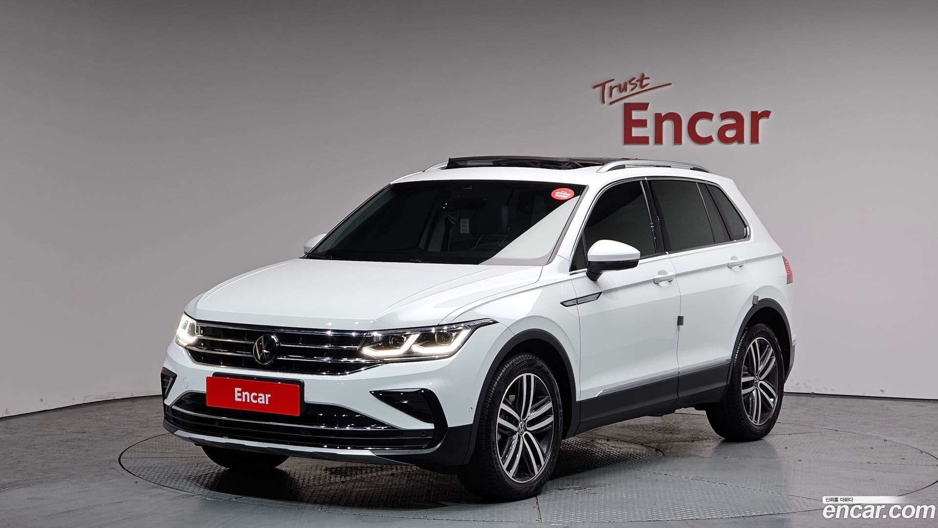 Main__Slider__Photo:Tiguan Volkswagen 2024.9-0