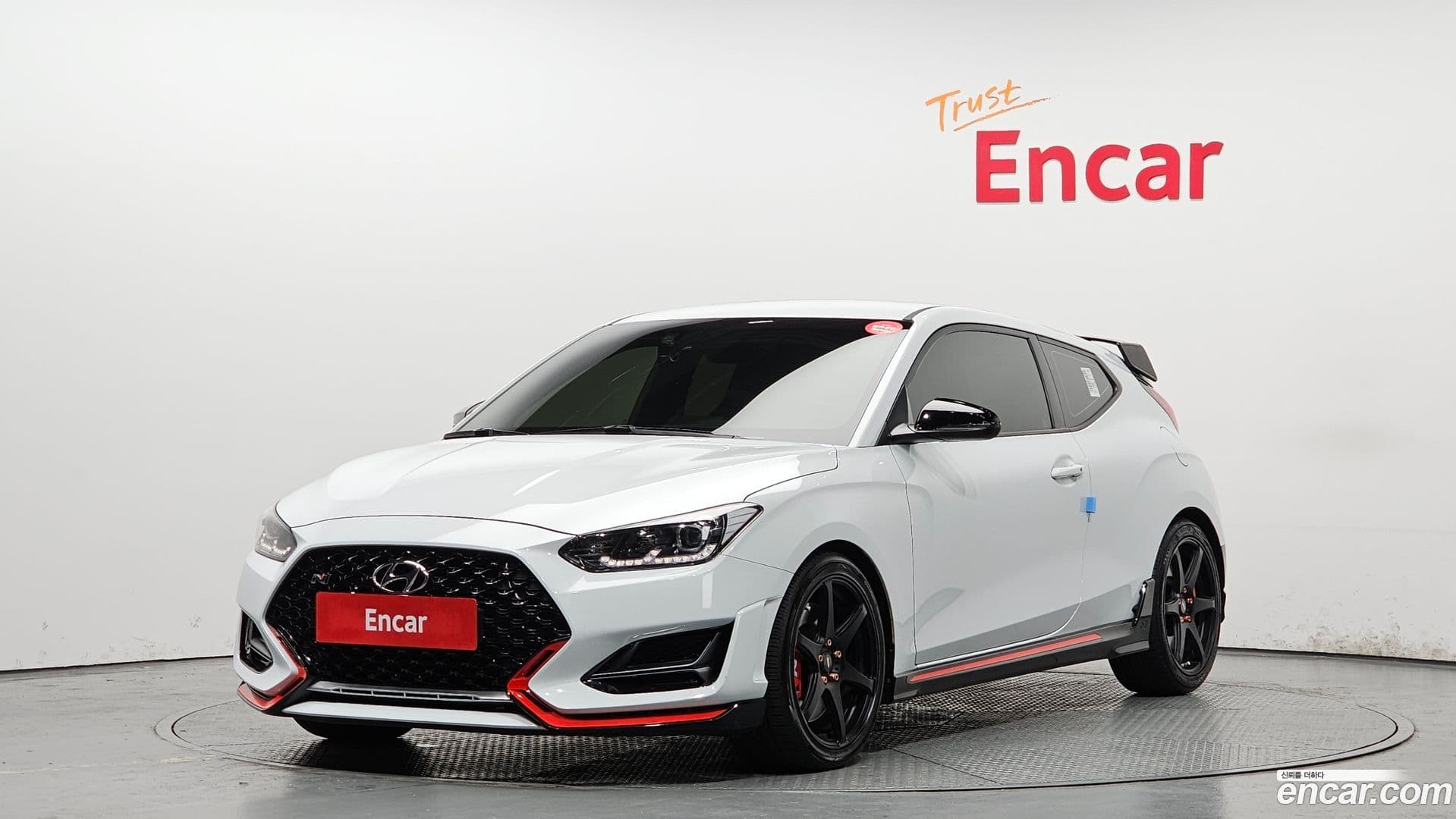 Main__Slider__Photo:Veloster Hyundai 2020.4-0