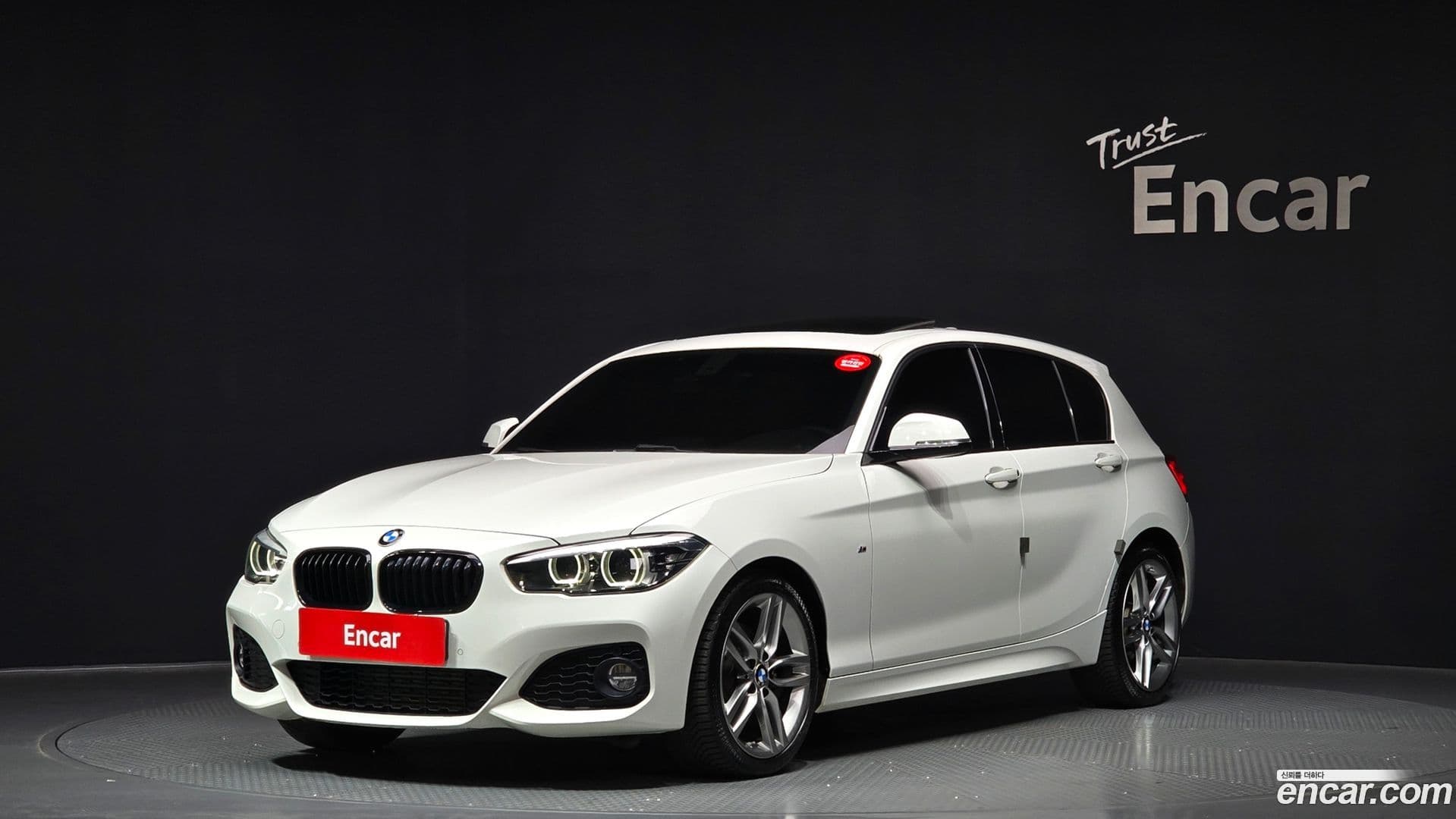 Main__Slider__Photo:1-Series BMW 2018.6-0