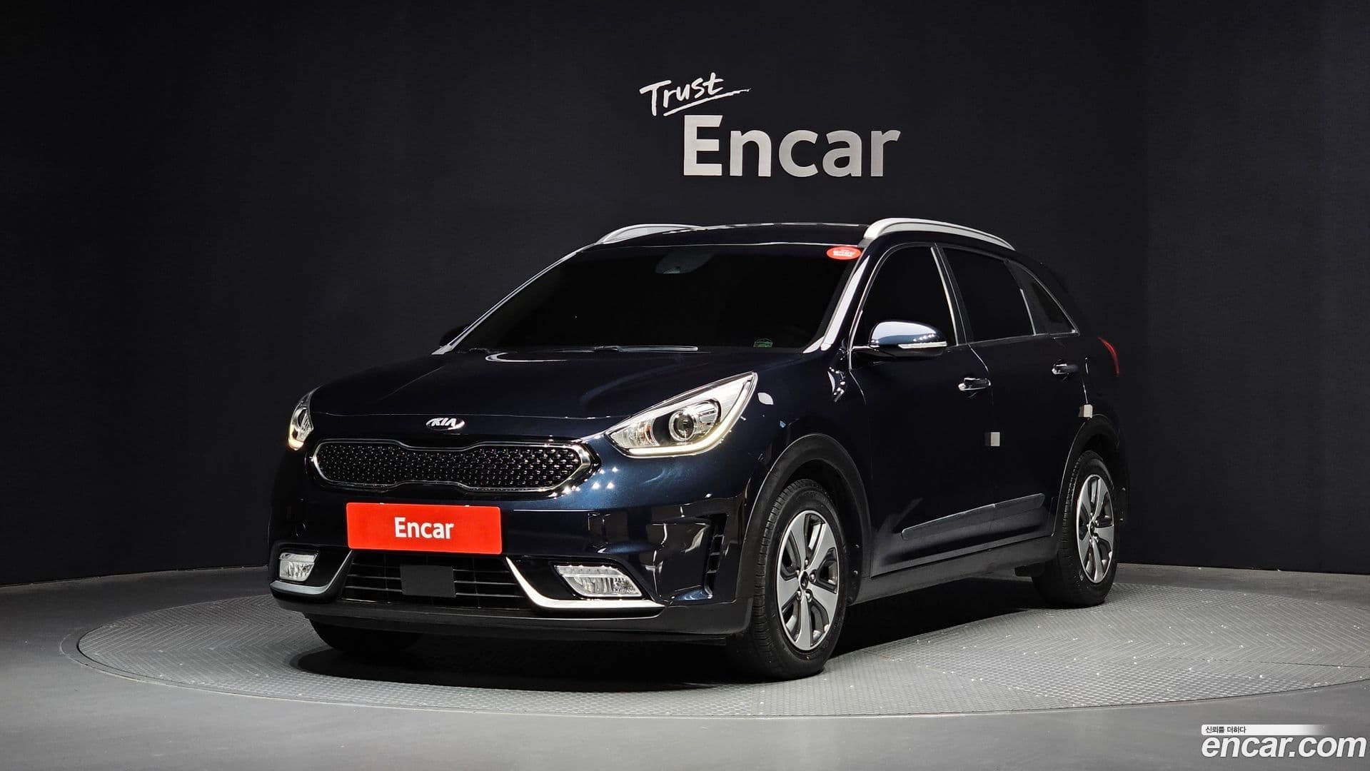 Main__Slider__Photo:Niro Kia 2018.11-0