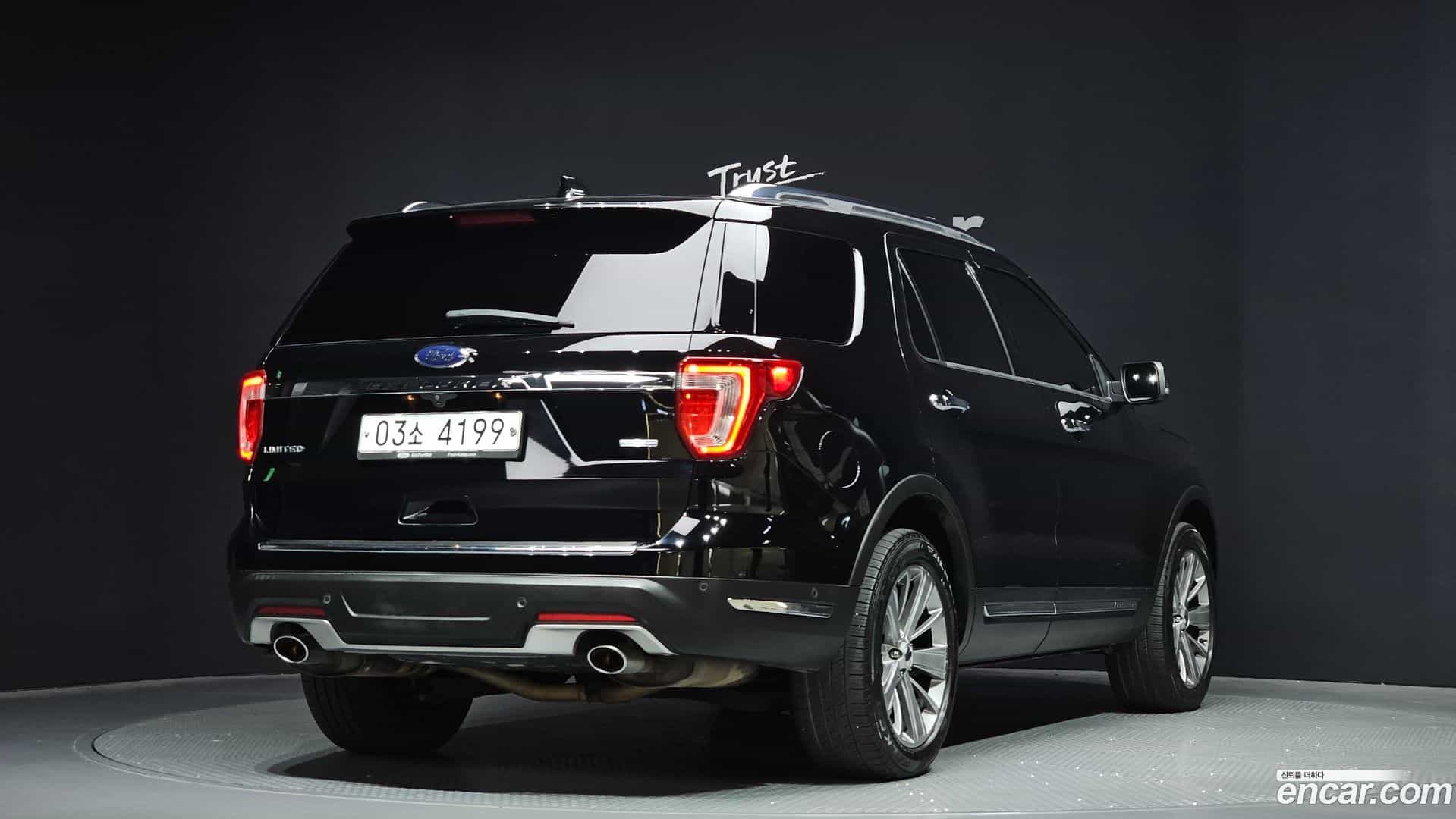 Explorer Ford 2018.11-OUTER-002