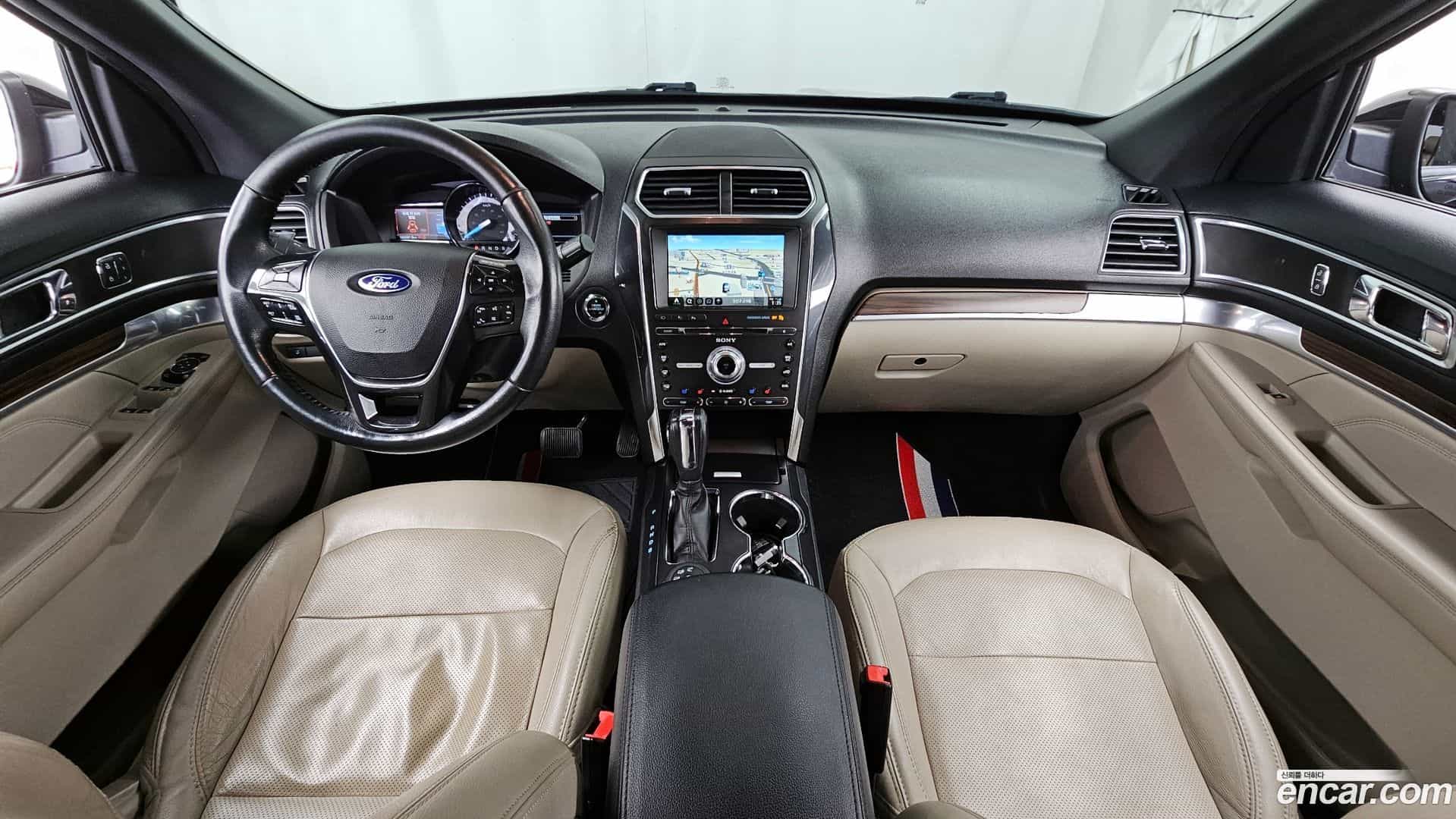 Explorer Ford 2018.11-INNER-007