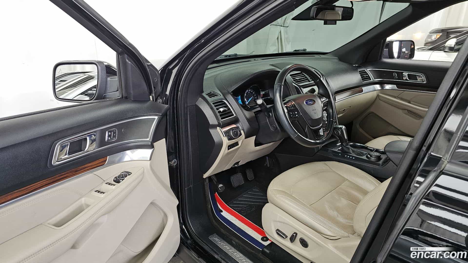 Explorer Ford 2018.11-INNER-010